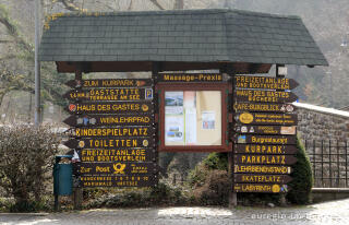 Heimbach, Hinweisschilder im Kurpark