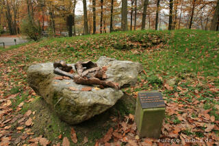 Hügelgrab mit Denkmal, Vijlenerbos