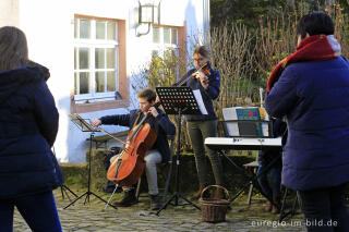 Musikdarbietung, Weihnachtsmarkt in Kronenburg bei Dahlem