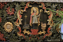 Schnitzereien am Altar der Cornelius-Kapelle von Welchenhausen