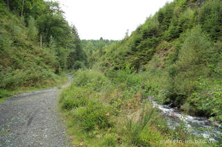 Weg zum Bayehon Wasserfall